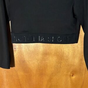Victoria Sport Black Crop Top